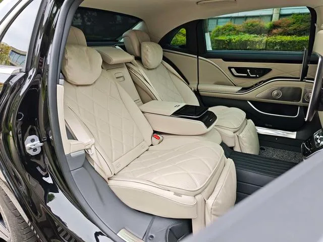 Mercedes-Benz Mercedes-Maybach S-Class 2025 S 480 4MATIC interior photo 15 Mercedes-Benz Mercedes-Maybach S-Class 2025 S 480 4MATIC interior photo 15