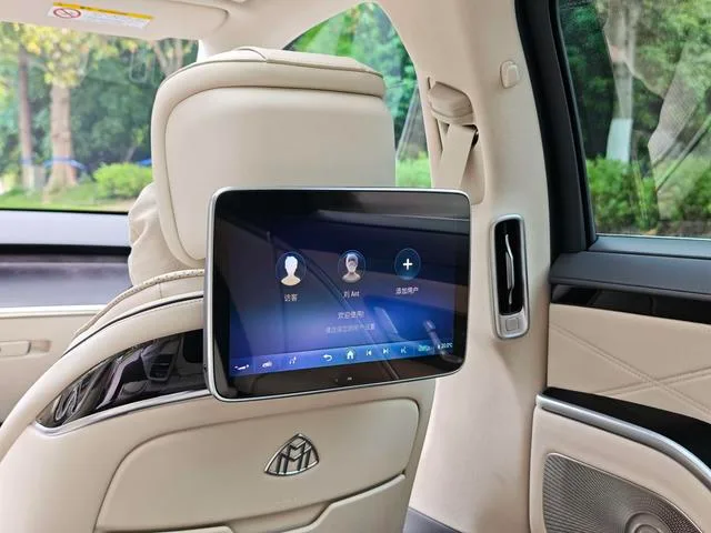 Mercedes-Benz Mercedes-Maybach S-Class 2025 S 480 4MATIC interior photo 19 Mercedes-Benz Mercedes-Maybach S-Class 2025 S 480 4MATIC interior photo 19