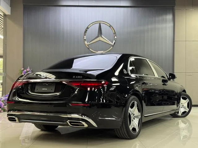 Mercedes-Benz Mercedes-Maybach S-Class 2024 S 480 4MATIC interior photo 7 Mercedes-Benz Mercedes-Maybach S-Class 2024 S 480 4MATIC interior photo 7