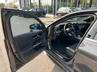 Mercedes-Benz C-Class 2022 Restyling C 200 L Sports version interior photo 11 Mercedes-Benz C-Class 2022 Restyling C 200 L Sports version interior photo 11