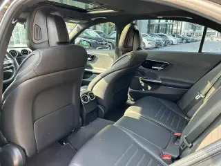 Mercedes-Benz C-Class 2022 Restyling C 200 L Sports version interior photo 12 Mercedes-Benz C-Class 2022 Restyling C 200 L Sports version interior photo 12