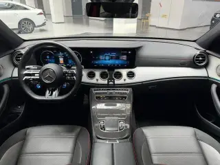 Mercedes-Benz Mercedes-AMG E-Class 2022 Restyling AMG E 53 4MATIC interior photo 15 Mercedes-Benz Mercedes-AMG E-Class 2022 Restyling AMG E 53 4MATIC interior photo 15