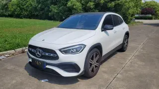 Mercedes-Benz GLA 2022 GLA 220 4MATIC exterior photo 1 Mercedes-Benz GLA 2022 GLA 220 4MATIC exterior photo 1