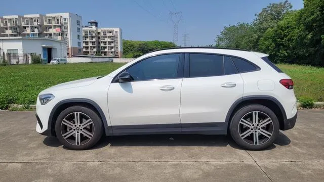 Mercedes-Benz GLA 2022 GLA 220 4MATIC exterior photo 4 Mercedes-Benz GLA 2022 GLA 220 4MATIC exterior photo 4