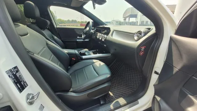 Mercedes-Benz GLA 2022 GLA 220 4MATIC interior photo 9 Mercedes-Benz GLA 2022 GLA 220 4MATIC interior photo 9