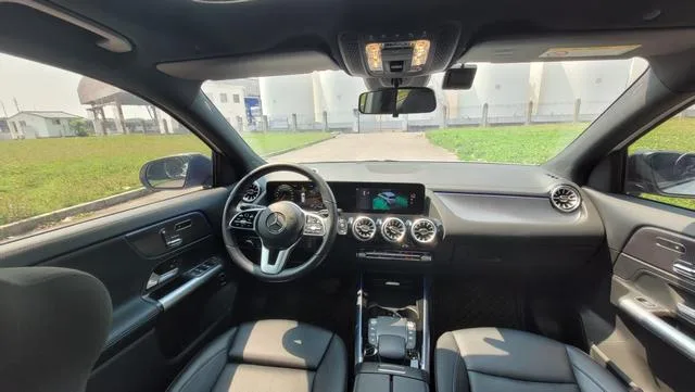 Mercedes-Benz GLA 2022 GLA 220 4MATIC interior photo 10 Mercedes-Benz GLA 2022 GLA 220 4MATIC interior photo 10