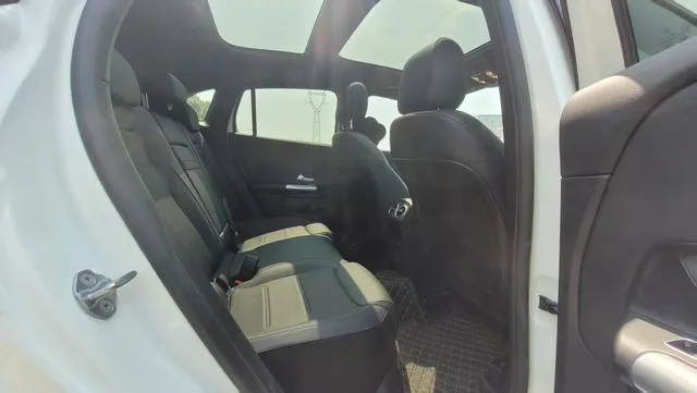 Mercedes-Benz GLA 2022 GLA 220 4MATIC interior photo 11 Mercedes-Benz GLA 2022 GLA 220 4MATIC interior photo 11