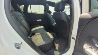 Mercedes-Benz GLA 2022 GLA 220 4MATIC interior photo 12 Mercedes-Benz GLA 2022 GLA 220 4MATIC interior photo 12
