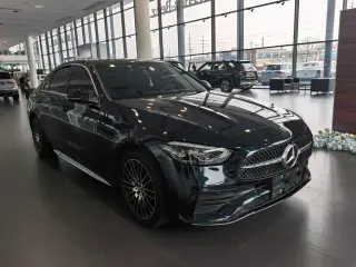 Mercedes-Benz C-Class 2022 C 260 L Versión deportiva exterior foto 3 Mercedes-Benz C-Class 2022 C 260 L Versión deportiva exterior foto 3