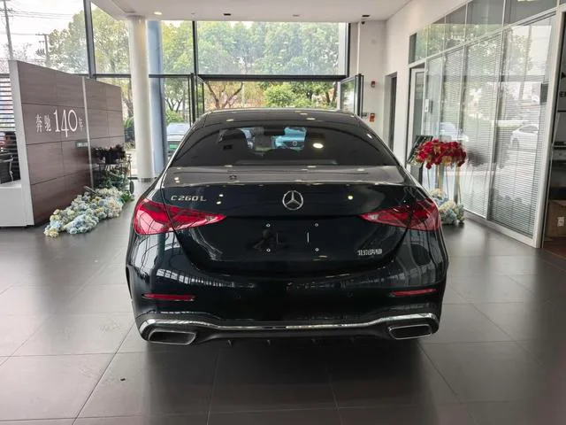 Mercedes-Benz C-Class 2022 C 260 L Versión deportiva exterior foto 6 Mercedes-Benz C-Class 2022 C 260 L Versión deportiva exterior foto 6