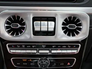 Mercedes-Benz G-Class 2024 G 350 interior photo 16 Mercedes-Benz G-Class 2024 G 350 interior photo 16