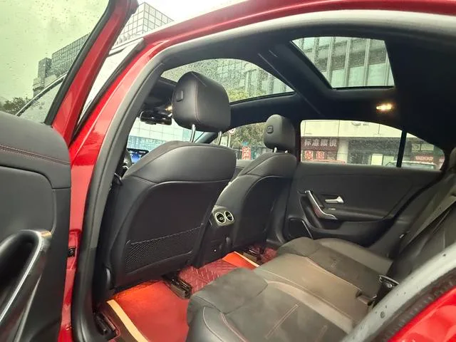 Mercedes-Benz A-Class 2023 A 200 L Sport Sedan Fashion Edition interior photo 6 Mercedes-Benz A-Class 2023 A 200 L Sport Sedan Fashion Edition interior photo 6