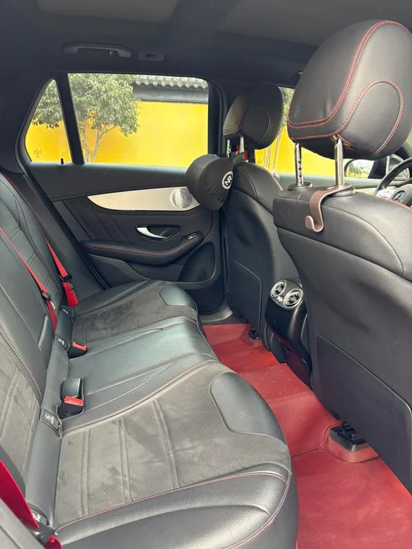 Mercedes-Benz GLC AMG 2022 AMG GLC 43 4MATIC interior foto 10