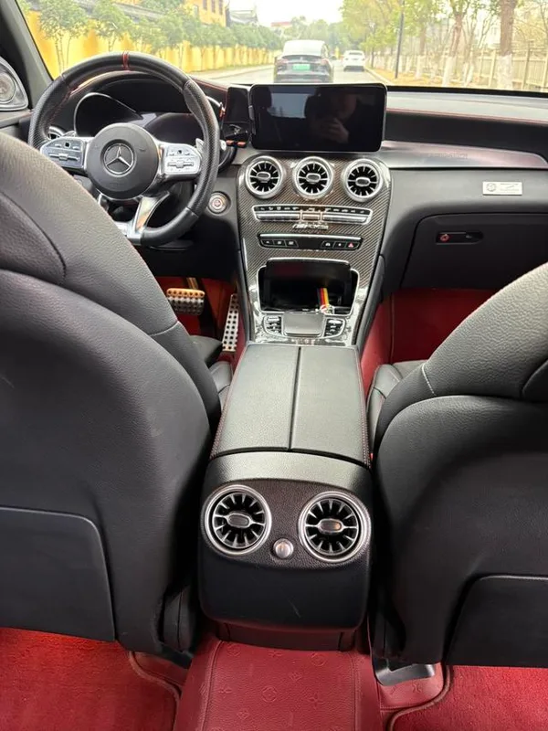 Mercedes-Benz GLC AMG 2022 AMG GLC 43 4MATIC interior foto 11