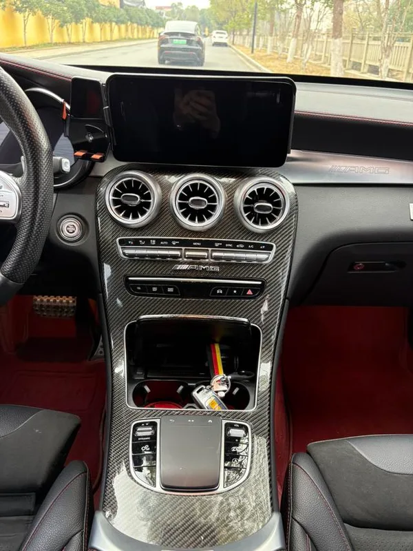 Mercedes-Benz GLC AMG 2022 AMG GLC 43 4MATIC interior foto 12