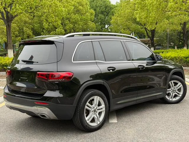 Mercedes-Benz GLB 2023 GLB 200 Fashionable exterior photo 3 Mercedes-Benz GLB 2023 GLB 200 Fashionable exterior photo 3