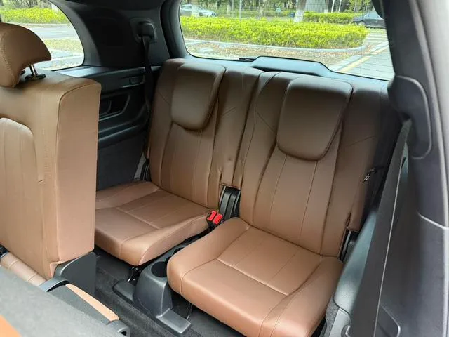 Mercedes-Benz GLB 2023 GLB 200 Fashionable interior photo 9 Mercedes-Benz GLB 2023 GLB 200 Fashionable interior photo 9