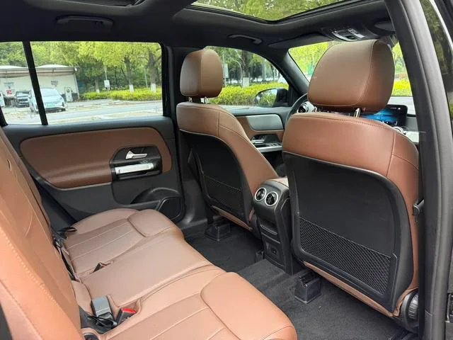 Mercedes-Benz GLB 2023 GLB 200 Fashionable interior photo 10 Mercedes-Benz GLB 2023 GLB 200 Fashionable interior photo 10
