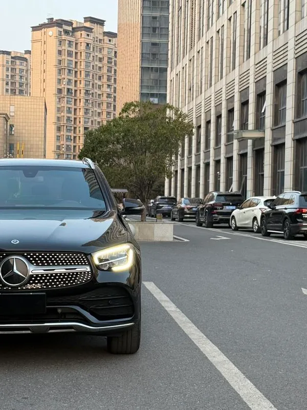 Mercedes-Benz GLC 2021 GLC 260 L 4MATIC Type de luxe extérieur photo 6 Mercedes-Benz GLC 2021 GLC 260 L 4MATIC Type de luxe extérieur photo 6