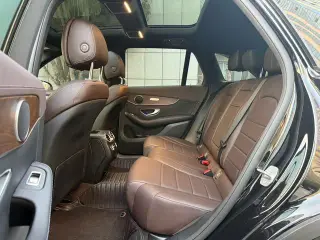 Mercedes-Benz GLC 2021 GLC 260 L 4MATIC Type de luxe intérieur photo 19 Mercedes-Benz GLC 2021 GLC 260 L 4MATIC Type de luxe intérieur photo 19