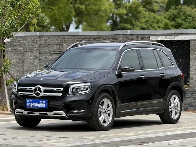 Mercedes-Benz GLB 2023 GLB 220 Type dynamique extérieur photo 1 Mercedes-Benz GLB 2023 GLB 220 Type dynamique extérieur photo 1