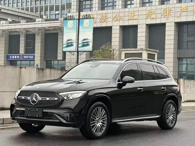 Mercedes-Benz GLC 2024 GLC 300 L 4MATIC Dynamic 5 seat exterior photo 1 Mercedes-Benz GLC 2024 GLC 300 L 4MATIC Dynamic 5 seat exterior photo 1