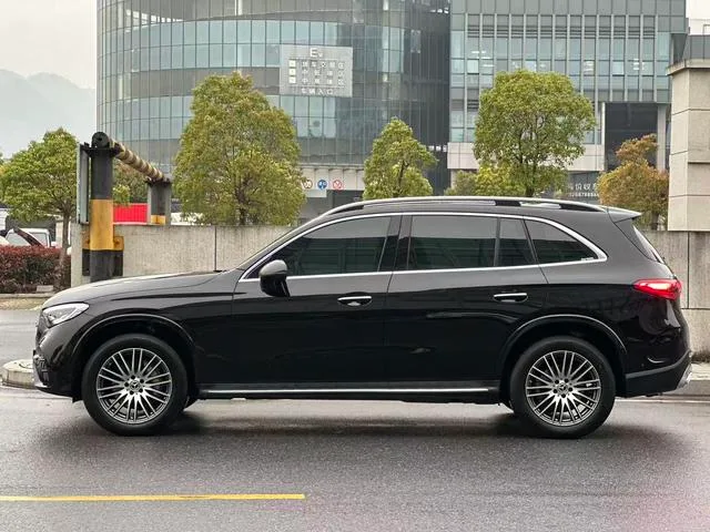 Mercedes-Benz GLC 2024 GLC 300 L 4MATIC Dynamic 5 seat exterior photo 4 Mercedes-Benz GLC 2024 GLC 300 L 4MATIC Dynamic 5 seat exterior photo 4