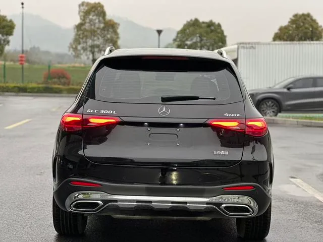 Mercedes-Benz GLC 2024 GLC 300 L 4MATIC Dynamic 5 seat exterior photo 6 Mercedes-Benz GLC 2024 GLC 300 L 4MATIC Dynamic 5 seat exterior photo 6