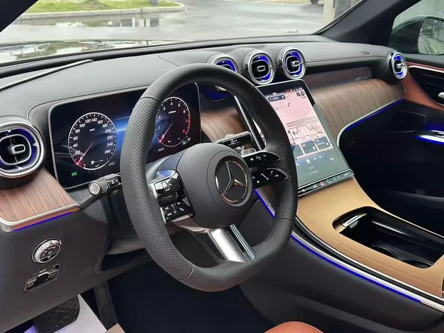 Mercedes-Benz GLC 2024 GLC 300 L 4MATIC Dynamic 5 seat exterior photo 9 Mercedes-Benz GLC 2024 GLC 300 L 4MATIC Dynamic 5 seat exterior photo 9