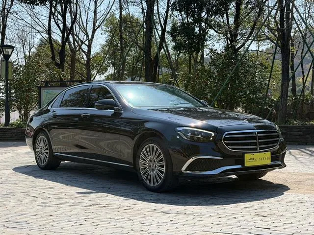 Mercedes-Benz E-Class 2023 E 300 L Luxury type Passenger car exterior photo 3