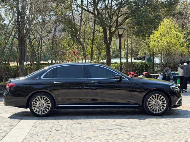 Mercedes-Benz E-Class 2023 E 300 L Luxury type Passenger car exterior photo 4