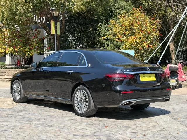 Mercedes-Benz E-Class 2023 E 300 L Luxury type Passenger car exterior photo 7