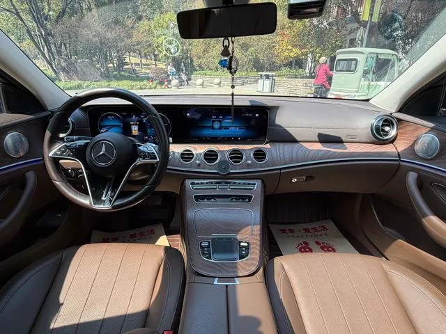 Mercedes-Benz E-Class 2023 E 300 L Luxury type Passenger car interior photo 11