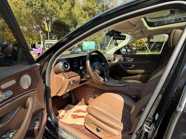 Mercedes-Benz E-Class 2023 E 300 L Luxury type Passenger car interior photo 12