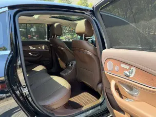 Mercedes-Benz E-Class 2023 E 300 L Luxury type Passenger car interior photo 17