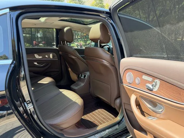 Mercedes-Benz E-Class 2023 E 300 L Luxury type Passenger car interior photo 17