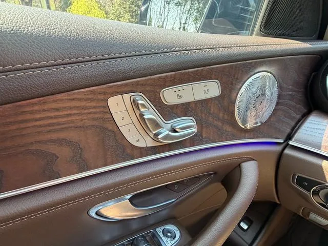 Mercedes-Benz E-Class 2023 E 300 L Luxury type Passenger car interior photo 19