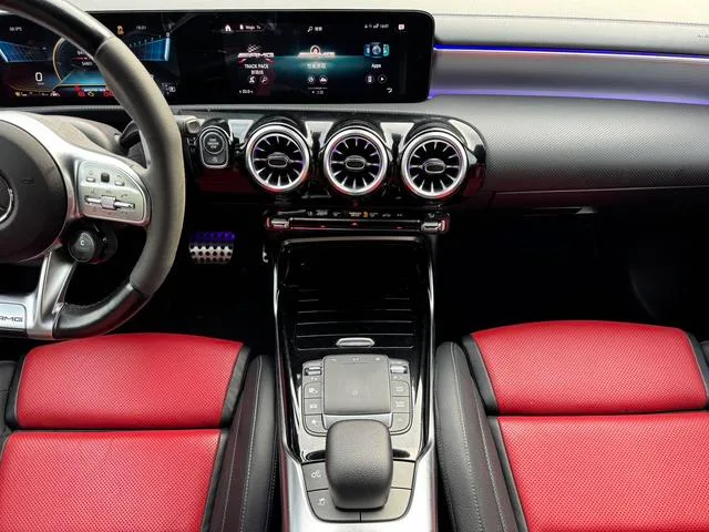 Mercedes-Benz Mercedes-AMG A-Class 2020 AMG A 45 4MATIC intérieur photo 12