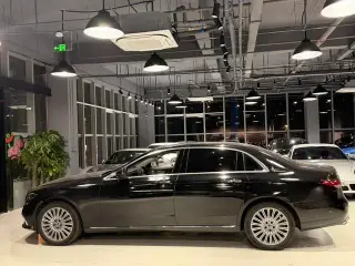 Mercedes-Benz E-Class 2023 E 300 L Luxury type Passenger car exterior photo 3 Mercedes-Benz E-Class 2023 E 300 L Luxury type Passenger car exterior photo 3