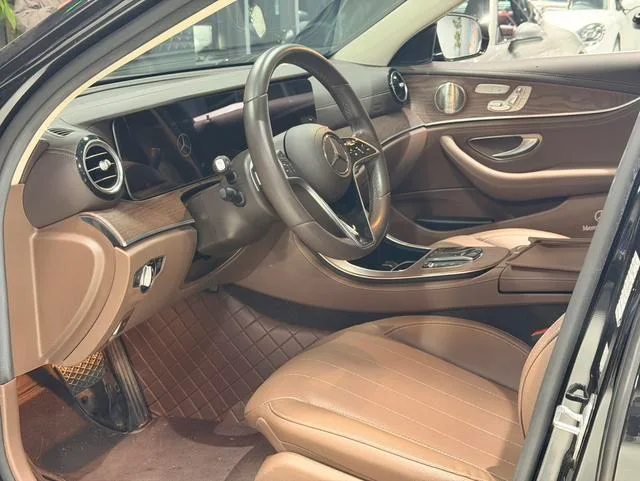 Mercedes-Benz E-Class 2023 E 300 L Luxury type Passenger car interior photo 9 Mercedes-Benz E-Class 2023 E 300 L Luxury type Passenger car interior photo 9