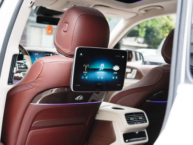 Mercedes-Benz Maybach GLS 2022 GLS 480 4MATIC interior foto 17 Mercedes-Benz Maybach GLS 2022 GLS 480 4MATIC interior foto 17