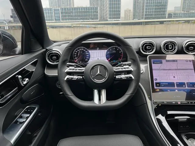 Mercedes-Benz C-Class 2022 Restyling C 260 L Sports version interior photo 10 Mercedes-Benz C-Class 2022 Restyling C 260 L Sports version interior photo 10