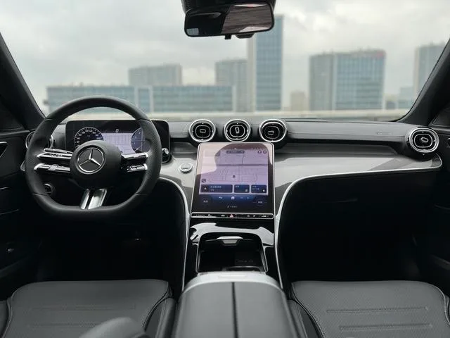 Mercedes-Benz C-Class 2022 Restyling C 260 L Sports version interior photo 15 Mercedes-Benz C-Class 2022 Restyling C 260 L Sports version interior photo 15