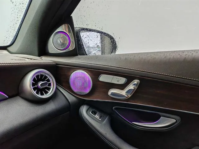 Mercedes-Benz GLC 2021 GLC 260 L 4MATIC Luxury type interior photo 17 Mercedes-Benz GLC 2021 GLC 260 L 4MATIC Luxury type interior photo 17