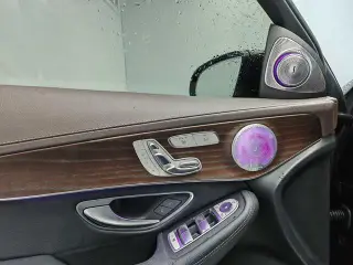 Mercedes-Benz GLC 2021 GLC 260 L 4MATIC Luxury type interior photo 18 Mercedes-Benz GLC 2021 GLC 260 L 4MATIC Luxury type interior photo 18