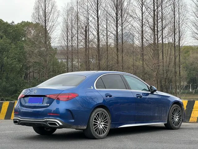 Mercedes-Benz C-Class 2022 C 260 L Versión deportiva exterior foto 7 Mercedes-Benz C-Class 2022 C 260 L Versión deportiva exterior foto 7