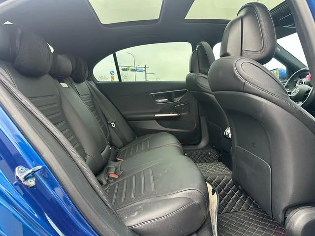 Mercedes-Benz C-Class 2022 C 260 L Versión deportiva interior foto 12 Mercedes-Benz C-Class 2022 C 260 L Versión deportiva interior foto 12