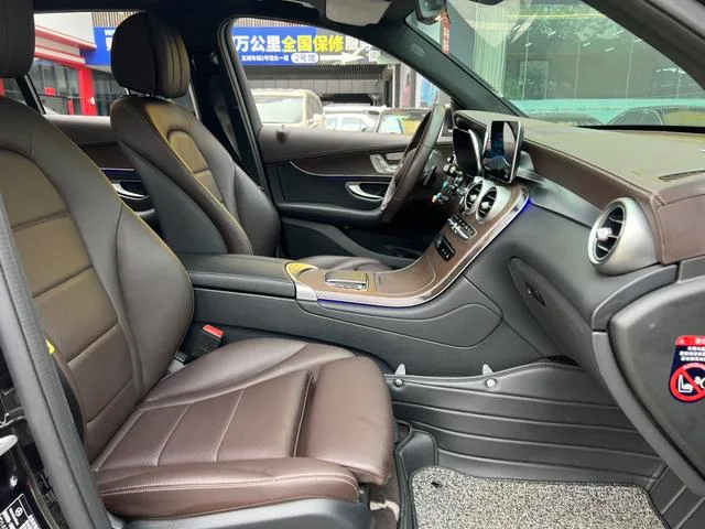 Mercedes-Benz GLC 2022 GLC 260 L 4MATIC Luxury type interior photo 12 Mercedes-Benz GLC 2022 GLC 260 L 4MATIC Luxury type interior photo 12