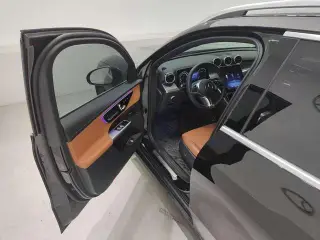 Mercedes-Benz GLC 2024 GLC 260 L 4MATIC Dinámico 5 Asiento interior foto 19 Mercedes-Benz GLC 2024 GLC 260 L 4MATIC Dinámico 5 Asiento interior foto 19