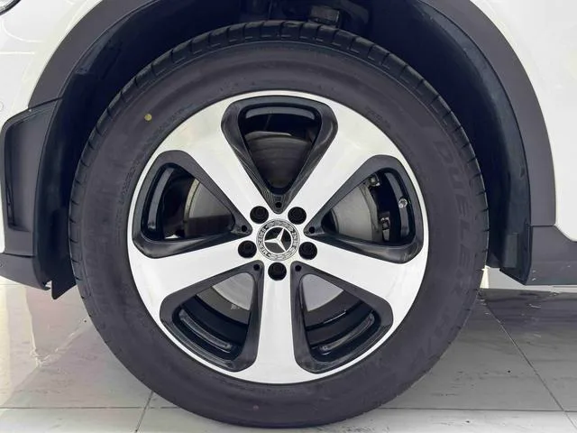 Mercedes-Benz GLC 2022 GLC 260 L 4MATIC Dinámico interior foto 16